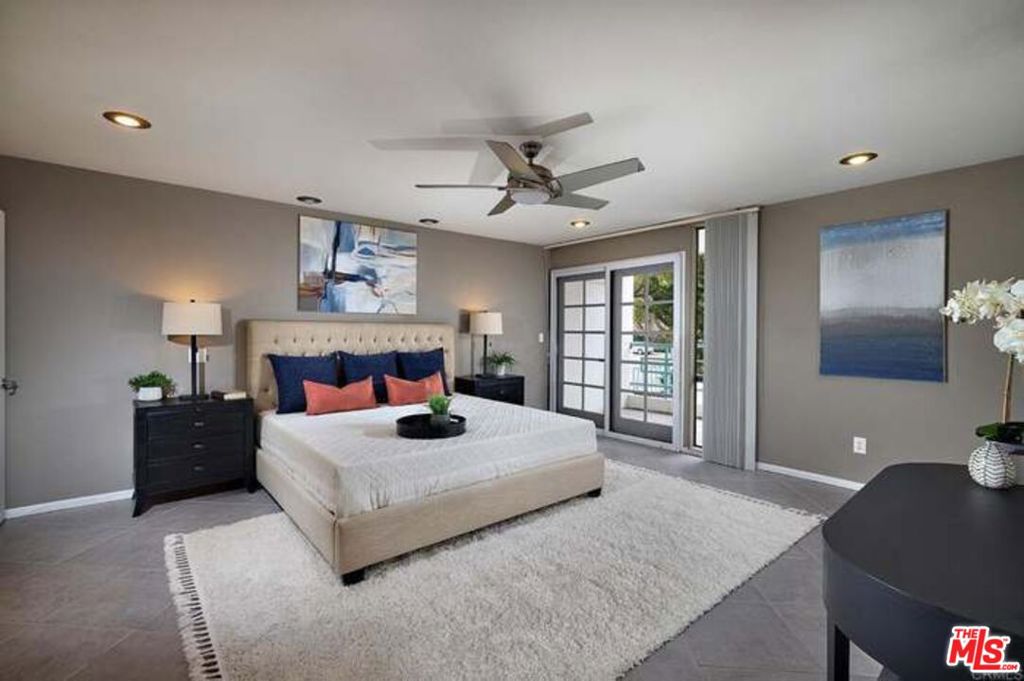 2552 Navarra Drive A Property Photo 11