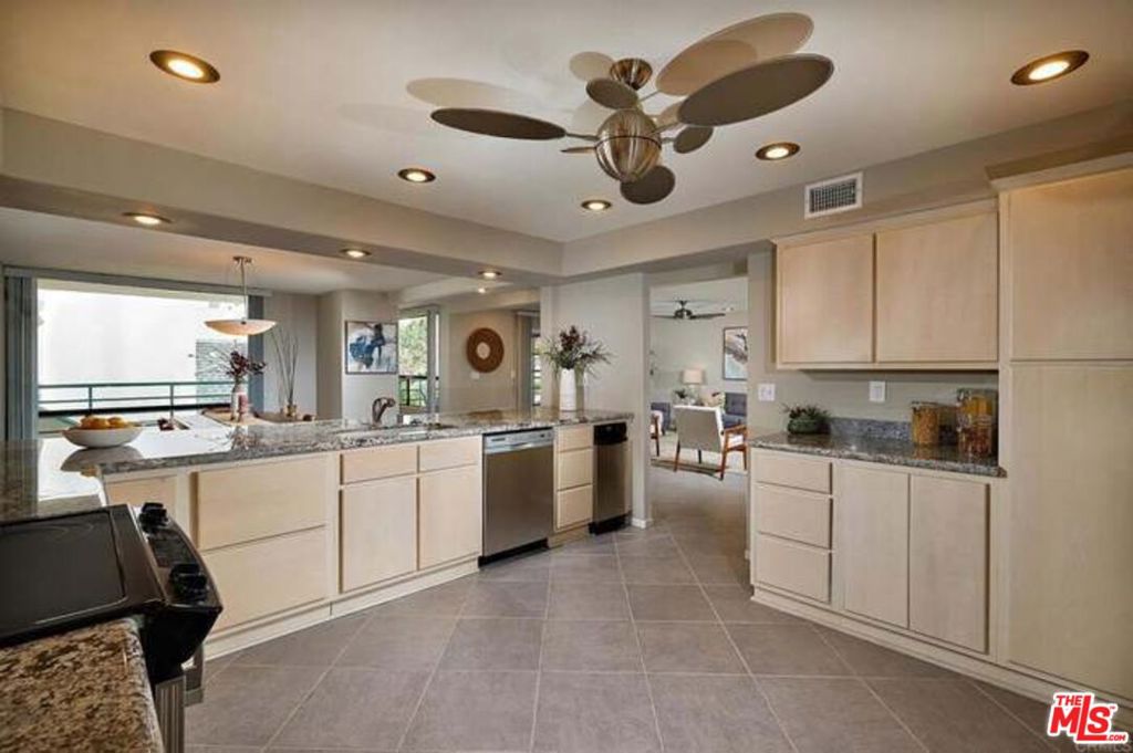 2552 Navarra Drive A Property Photo 13