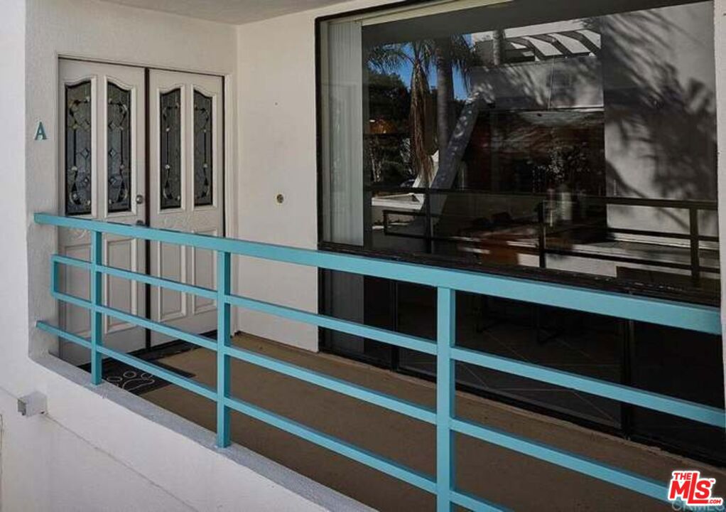 2552 Navarra Drive A Property Photo 18