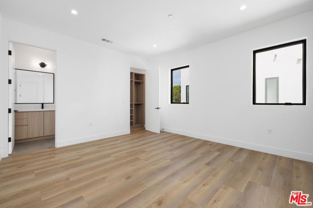 5545 Calhoun Avenue Property Photo 18