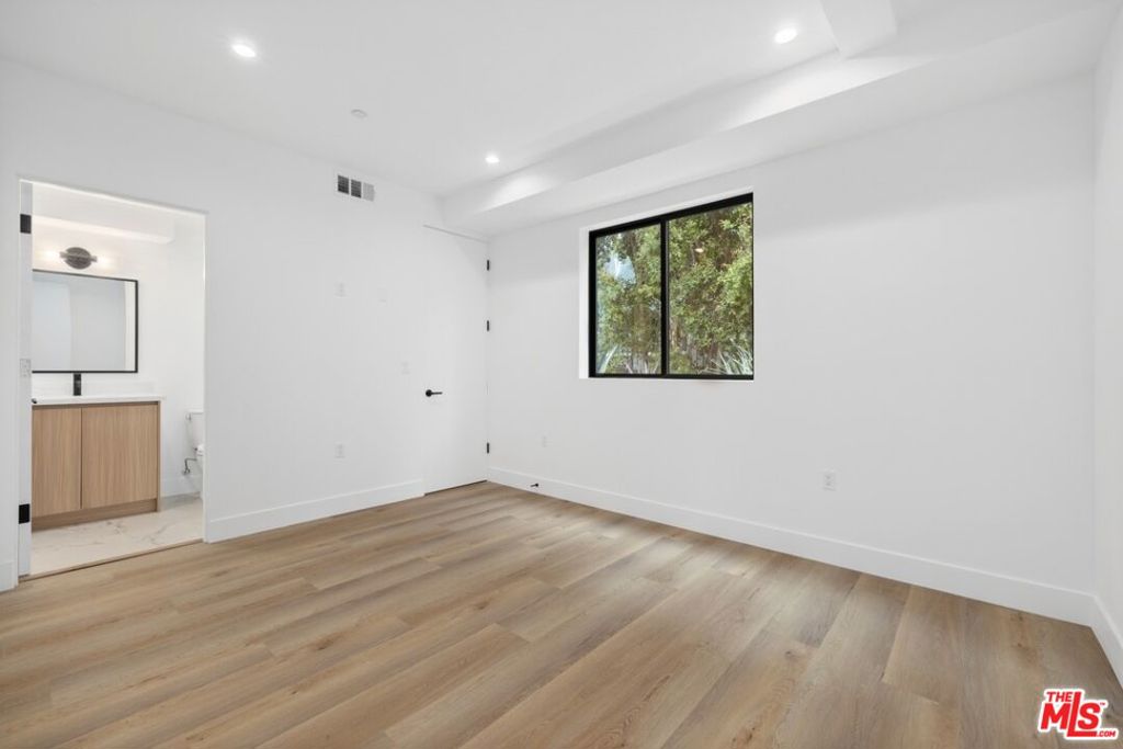5545 Calhoun Avenue Property Photo 19