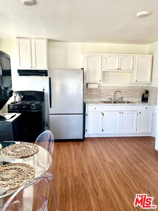 4245 1/2 Arlington Avenue Property Photo 6