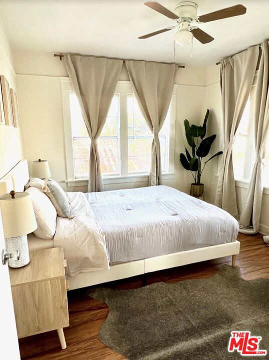 4245 1/2 Arlington Avenue Property Photo 7