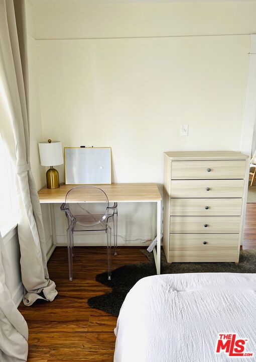 4245 1/2 Arlington Avenue Property Photo 8