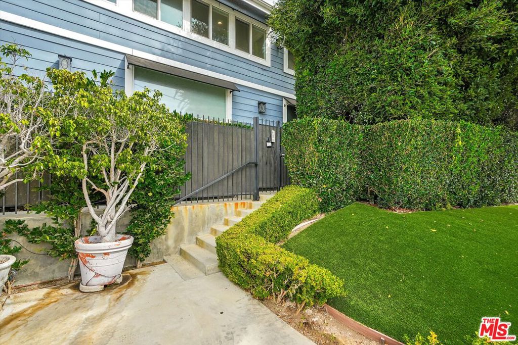 3966 Las Flores Canyon Road Property Photo 4