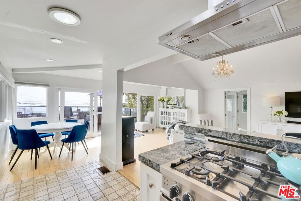 3966 Las Flores Canyon Road Property Photo 22