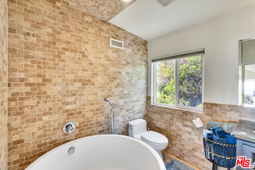 3966 Las Flores Canyon Road Property Photo 35