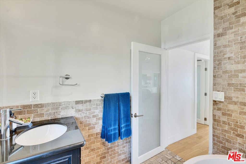 3966 Las Flores Canyon Road Property Photo 36