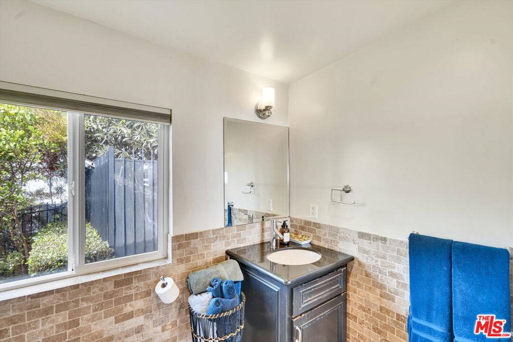 3966 Las Flores Canyon Road Property Photo 37
