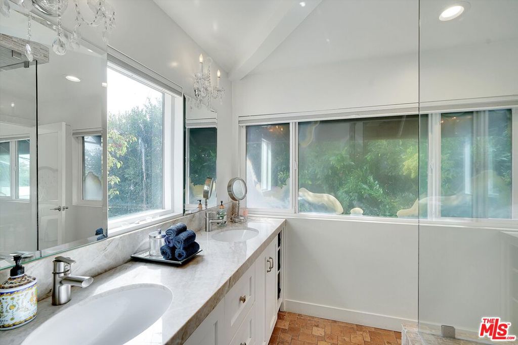 3966 Las Flores Canyon Road Property Photo 45