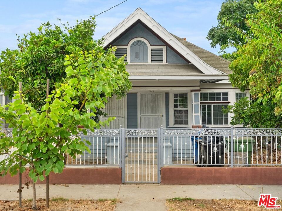 1220 W 25th Street Property Photo 1