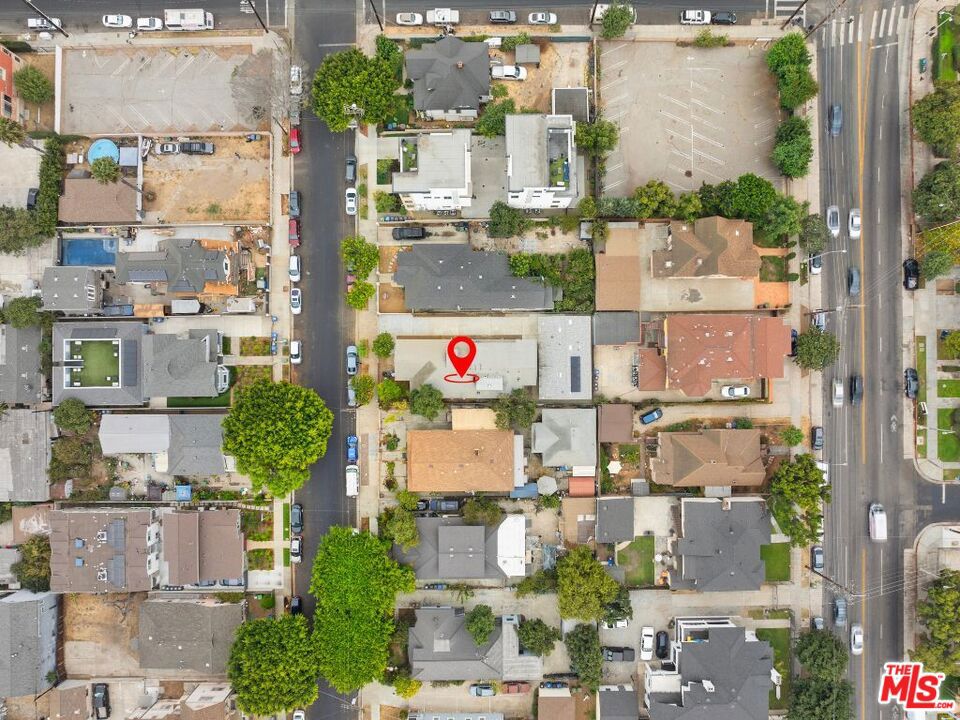 1220 W 25th Street Property Photo 5