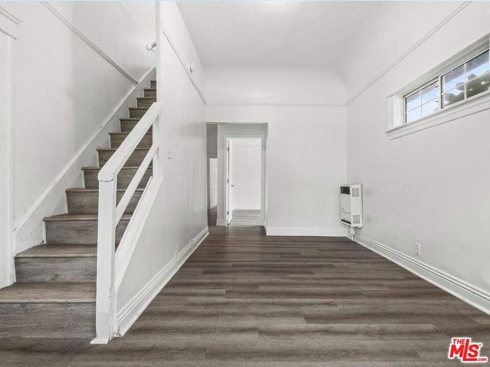 1220 W 25th Street Property Photo 7