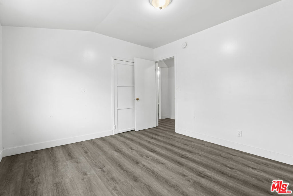 1220 W 25th Street Property Photo 19