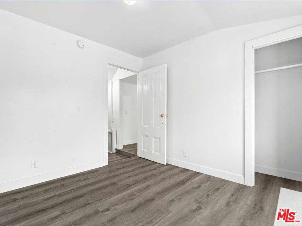 1220 W 25th Street Property Photo 22