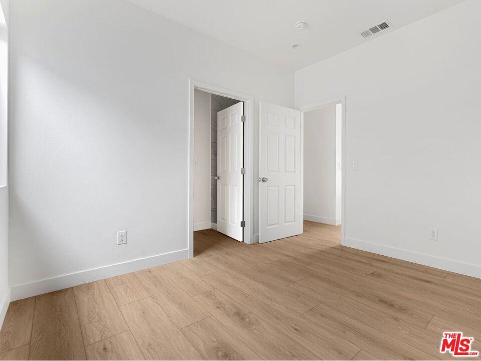 1220 W 25th Street Property Photo 27