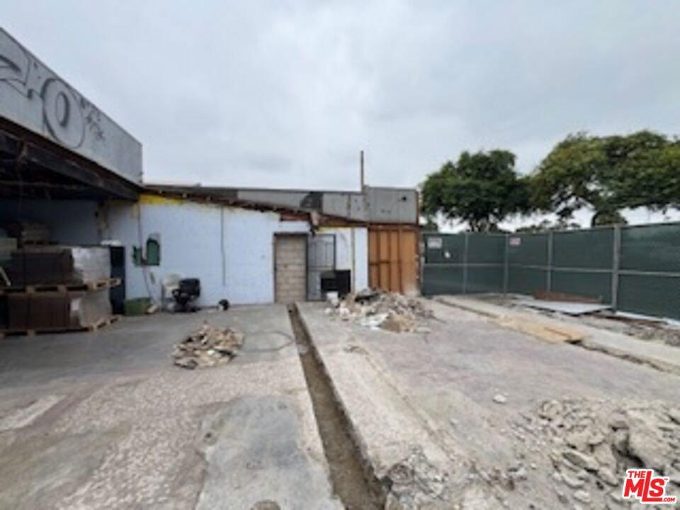 603 N Harbor Boulevard Property Photo 3