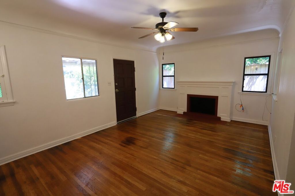810 N Hobart Boulevard Property Photo 7