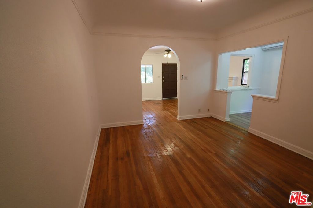 810 N Hobart Boulevard Property Photo 14