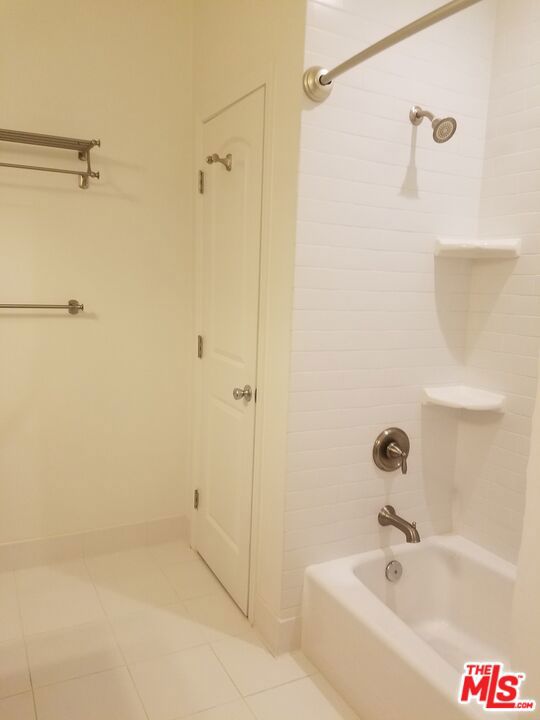810 N Hobart Boulevard Property Photo 40