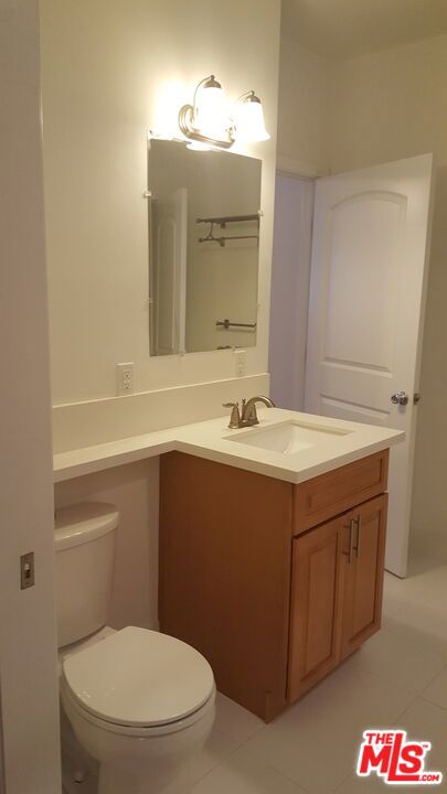 810 N Hobart Boulevard Property Photo 41