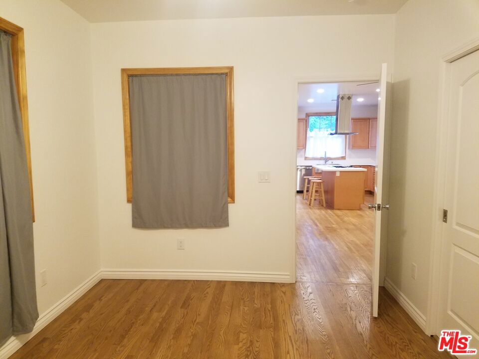 810 N Hobart Boulevard Property Photo 44