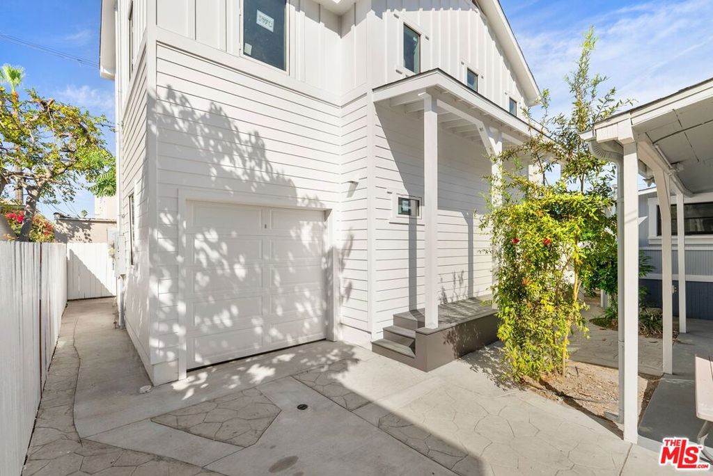 1955 Bonsallo Avenue Property Photo 2