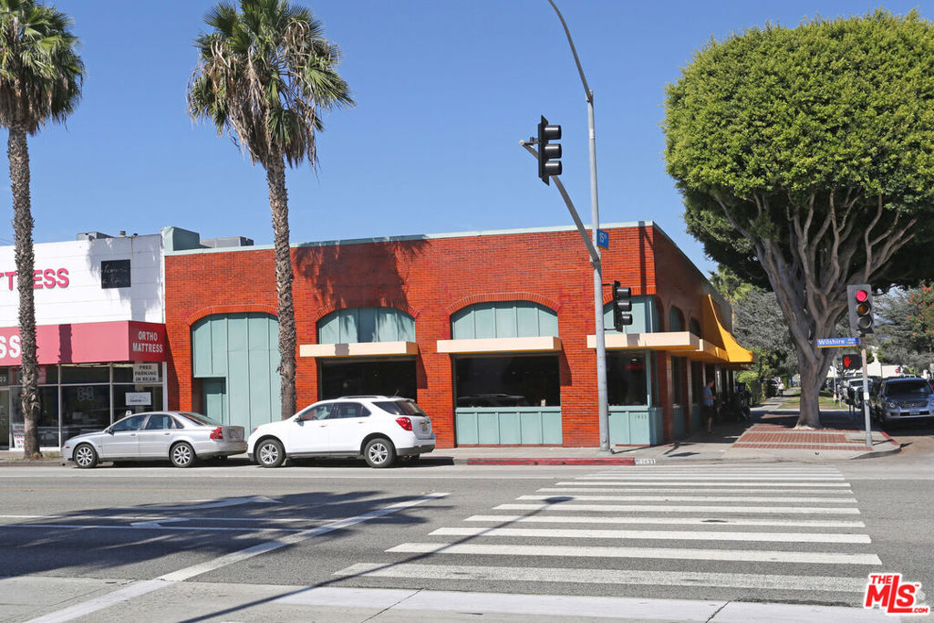 1433 Wilshire Boulevard Property Photo 2