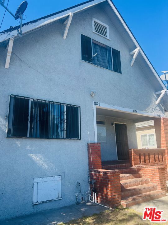 1819 S Normandie Avenue Property Photo 10