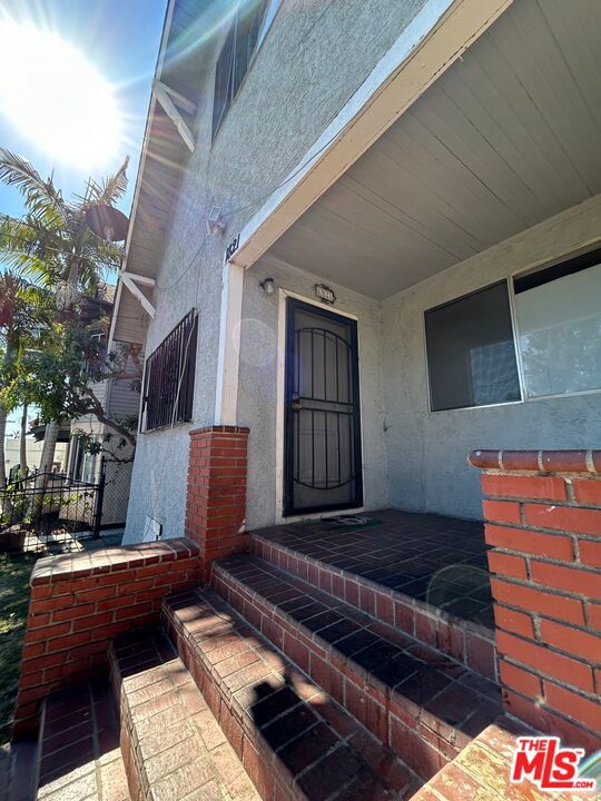 1819 S Normandie Avenue Property Photo 17