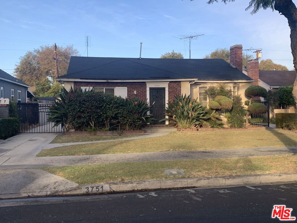 3751 Edgehill Drive Property Photo 1