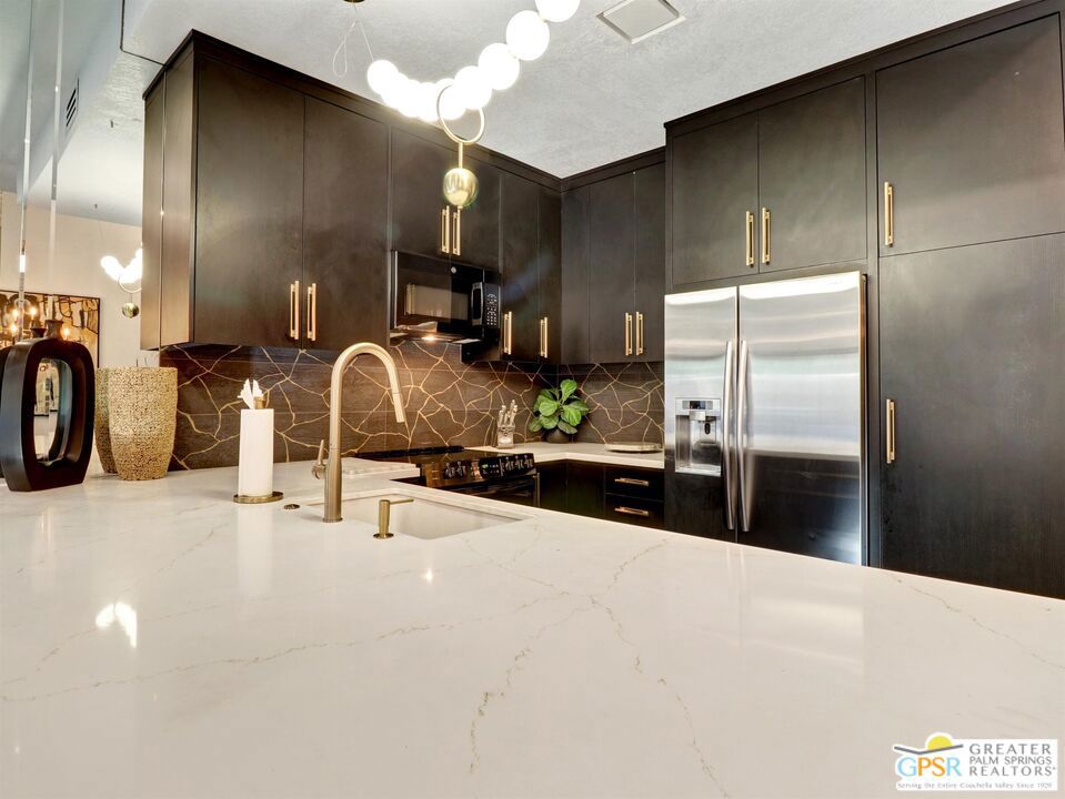73429 Foxtail Lane Property Photo 13