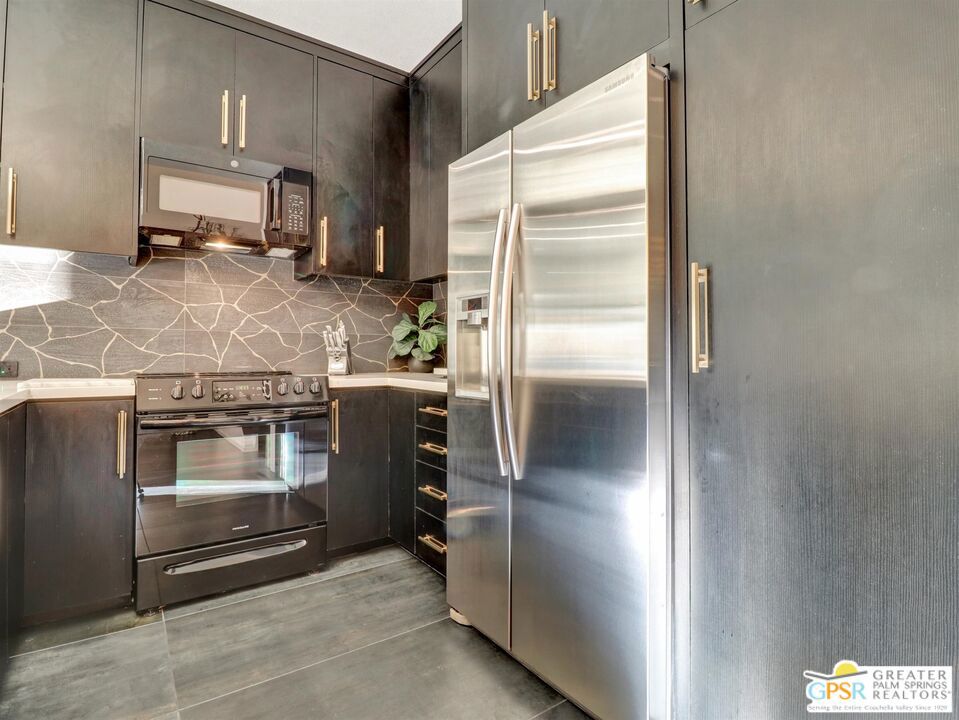 73429 Foxtail Lane Property Photo 14