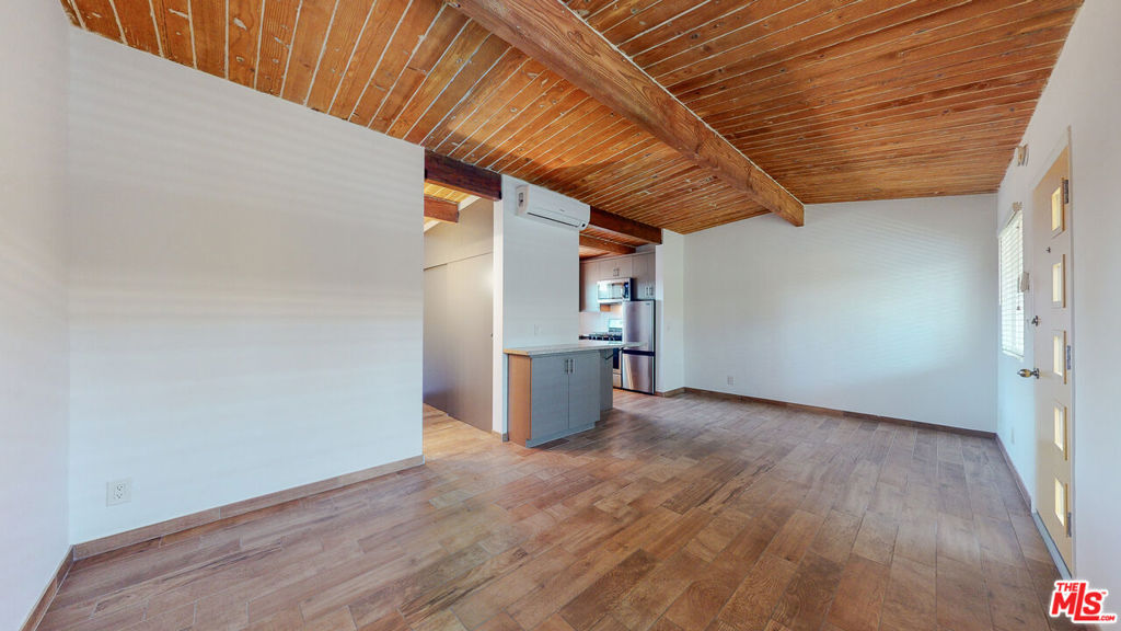10333 Santa Monica Boulevard 11 Property Photo 9