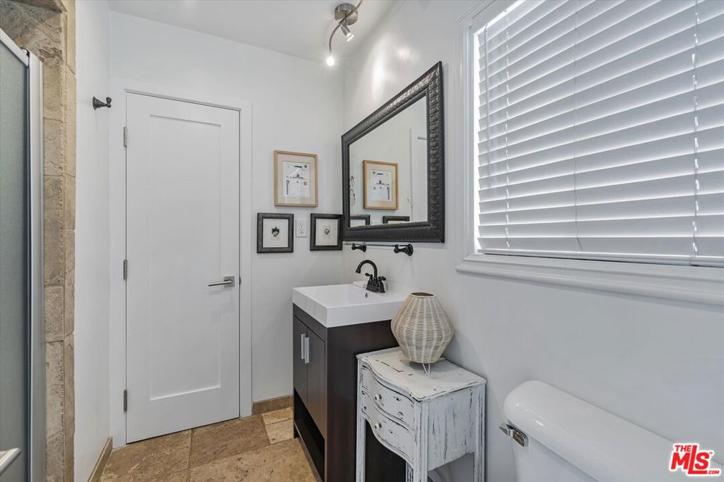 2316 Laurelmont Place Property Photo 41