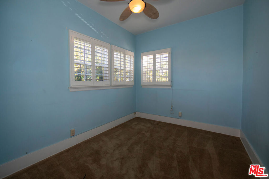 6254 S Van Ness Avenue Property Photo 12