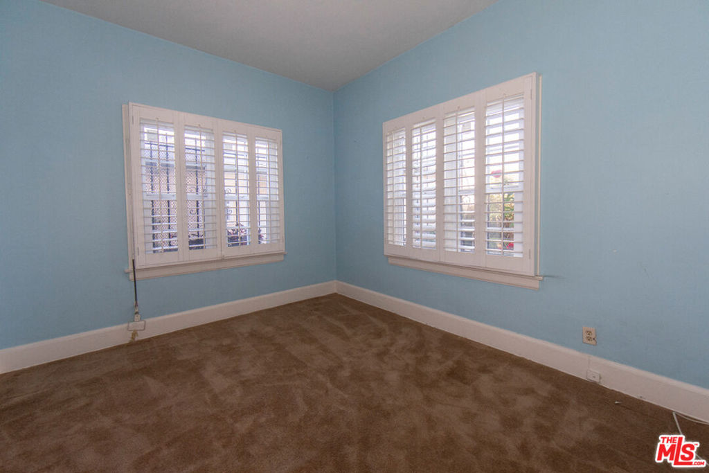 6254 S Van Ness Avenue Property Photo 13