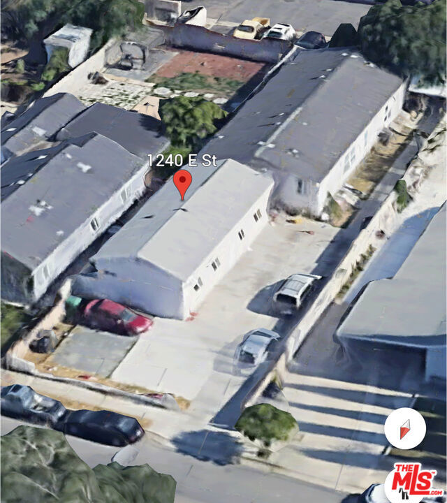 1240 E Street Property Photo 2