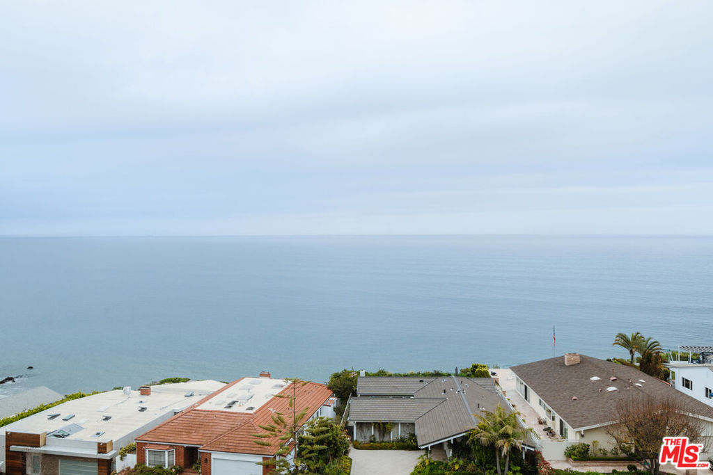18203 Coastline Drive 7 Property Photo 14