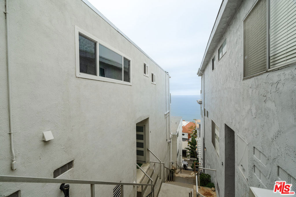 18203 Coastline Drive 7 Property Photo 15