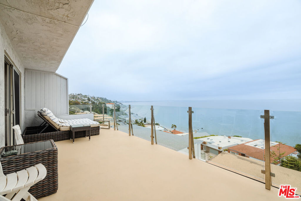 18203 Coastline Drive 7 Property Photo 17