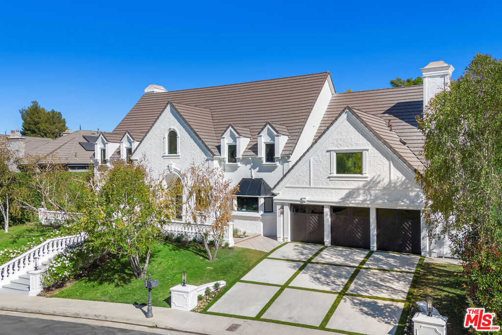 4608 Westchester Drive Property Photo 4