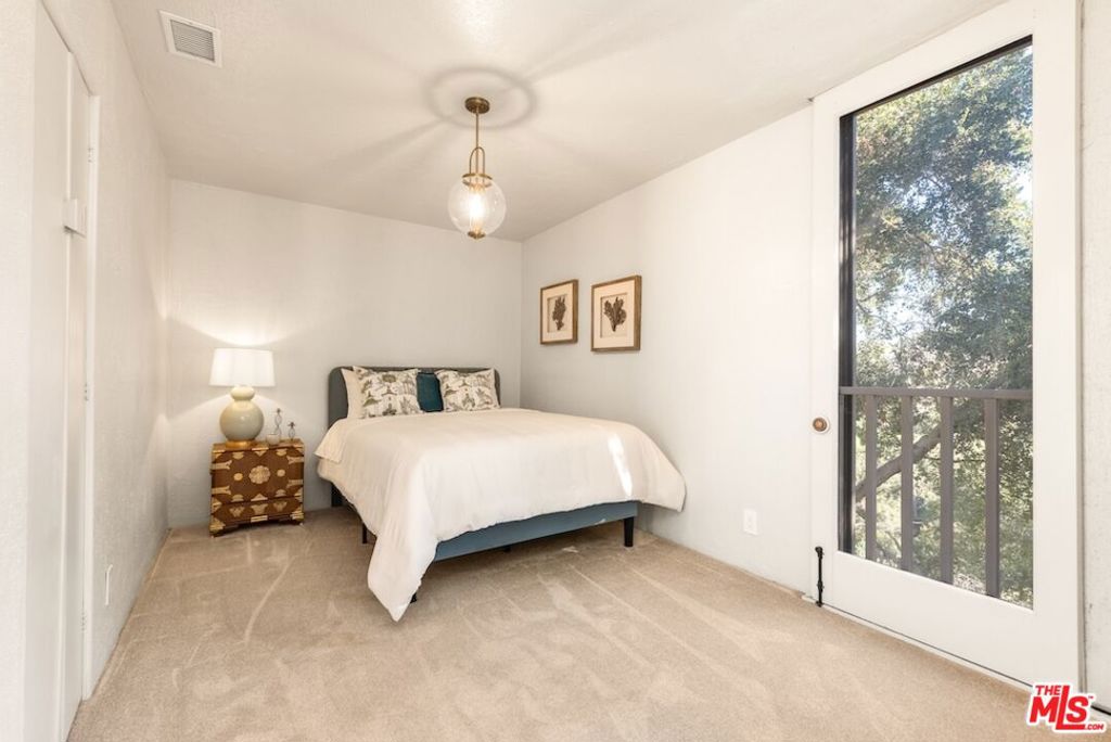 21015 Mulholland Drive Property Photo 21