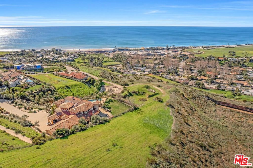 6361 Sea Star Drive Property Photo 11