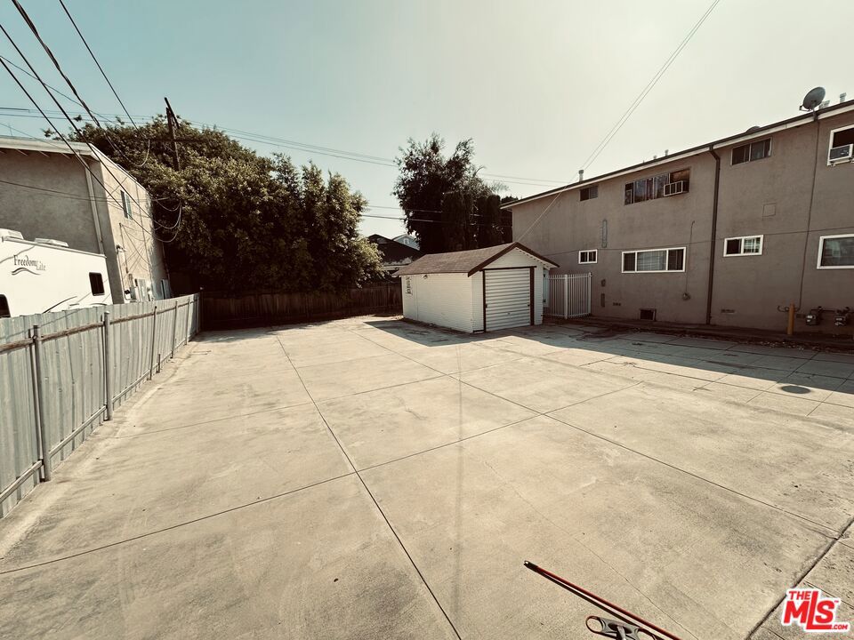 890 Crenshaw Boulevard Property Photo 16