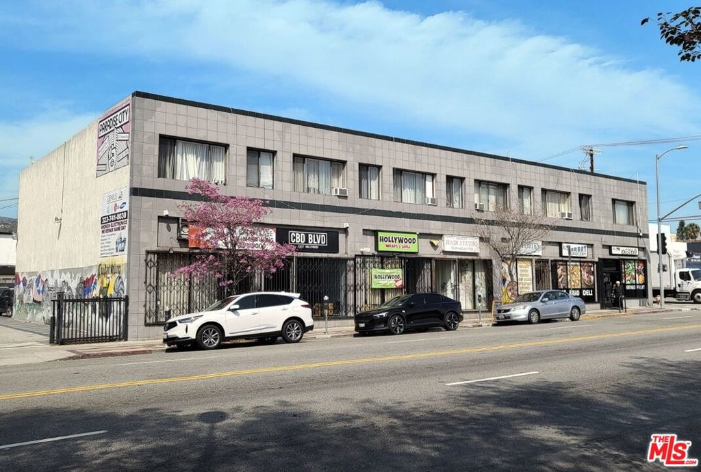 5001 Hollywood Boulevard Property Photo 1