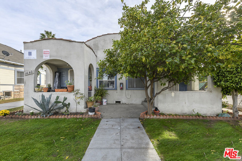 1438 W 25th Street Property Photo 3