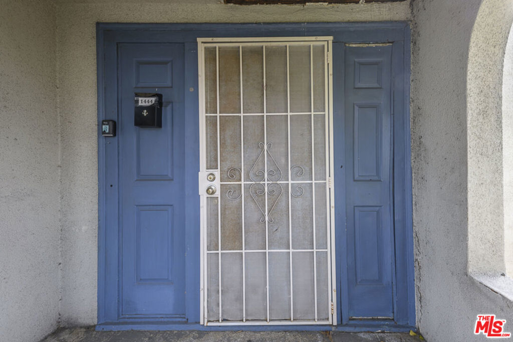 1438 W 25th Street Property Photo 4