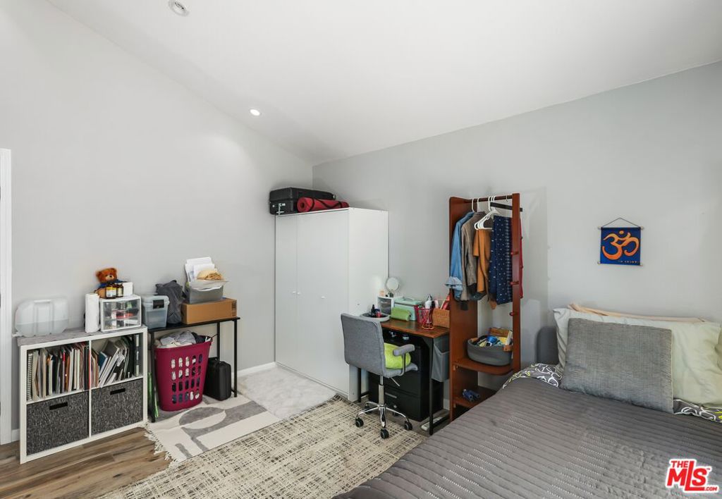17556 Wayne Avenue Property Photo 15