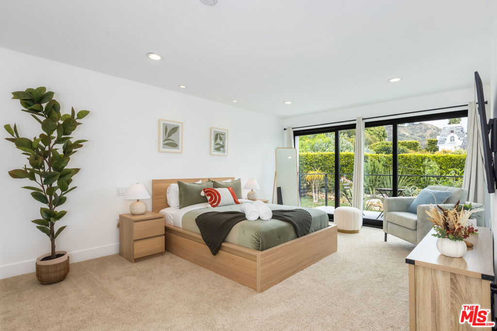 6320 Via Cataldo Street Property Photo 21